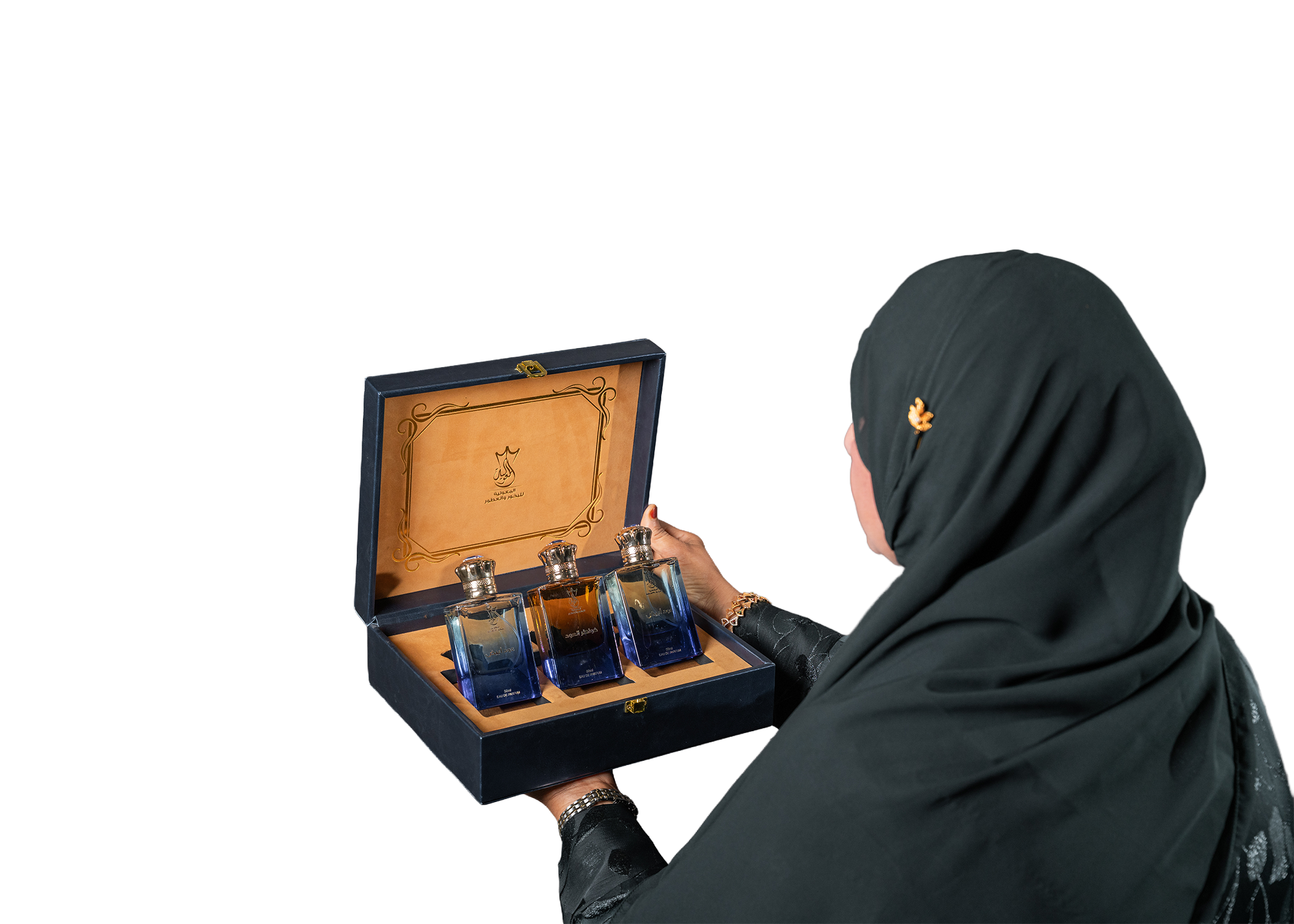 شمساء المعولي - المعولية للبخور والعطور (1).png